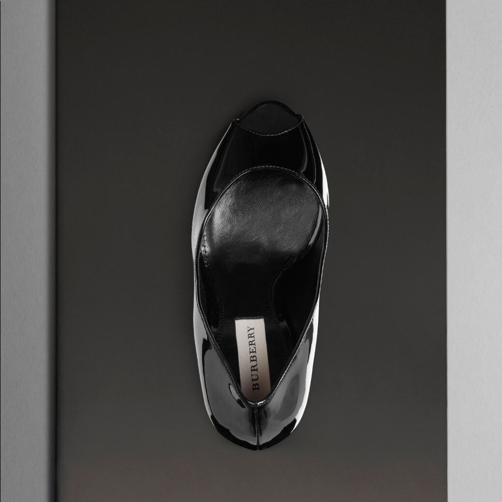 Burberry Patent Leather Pumps Size 38 1/2